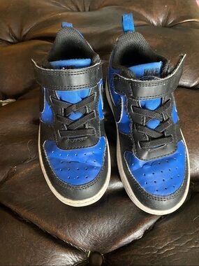 Nike Kids Blue and Black Hook-and-Loop Sneakers